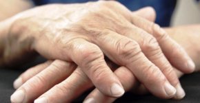 Факторы риска, симптоматика и комплексное лечение полиартрита пальцев рук