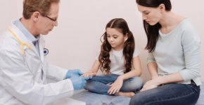 Онихомикоз (грибок ногтей) у детей: причины, симптомы и лечение