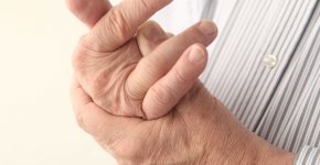 Артрит кистей и пальцев рук: симптомы, лечение, профилактика